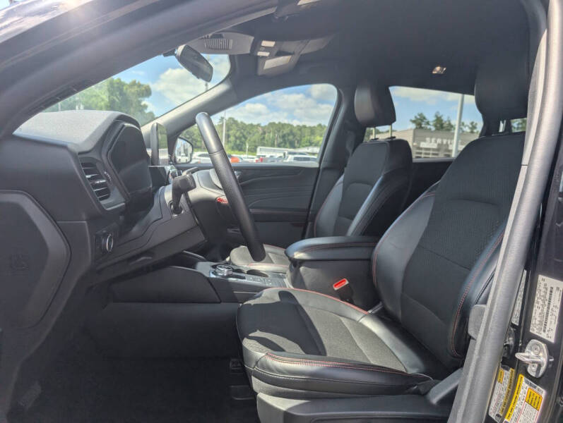 2025 Ford Escape ST-Line Select