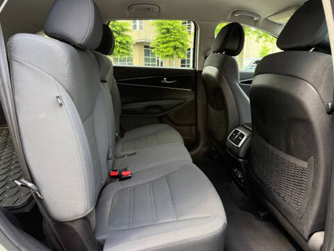 2016 Kia Sorento LX