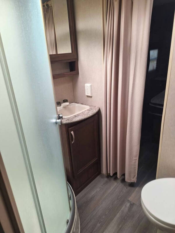 2017 Dutchmen RV Coleman Light 3025RE