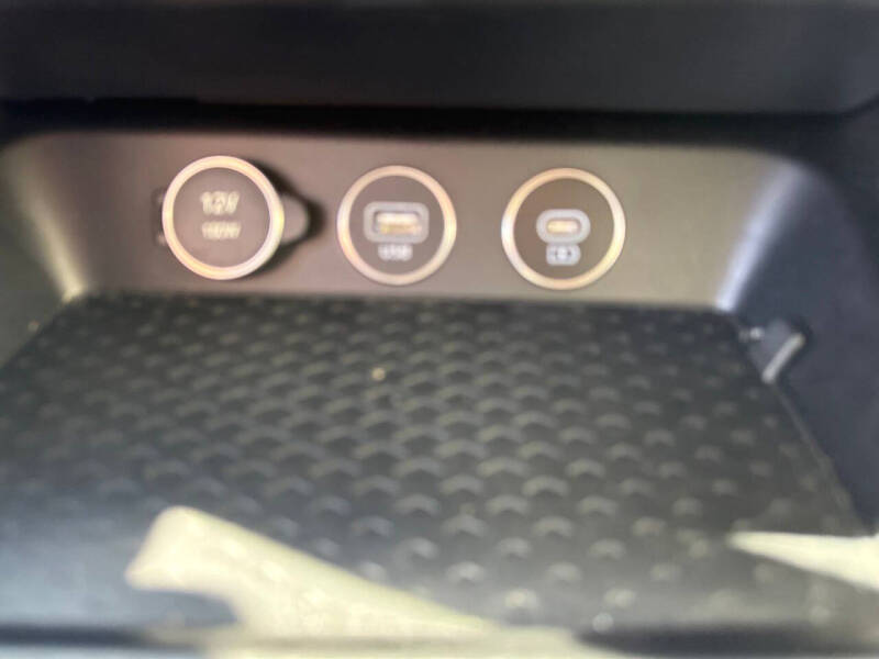 2025 Genesis G70