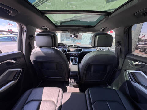 2023 Audi Q3 quattro S line Premium 45 TFSI