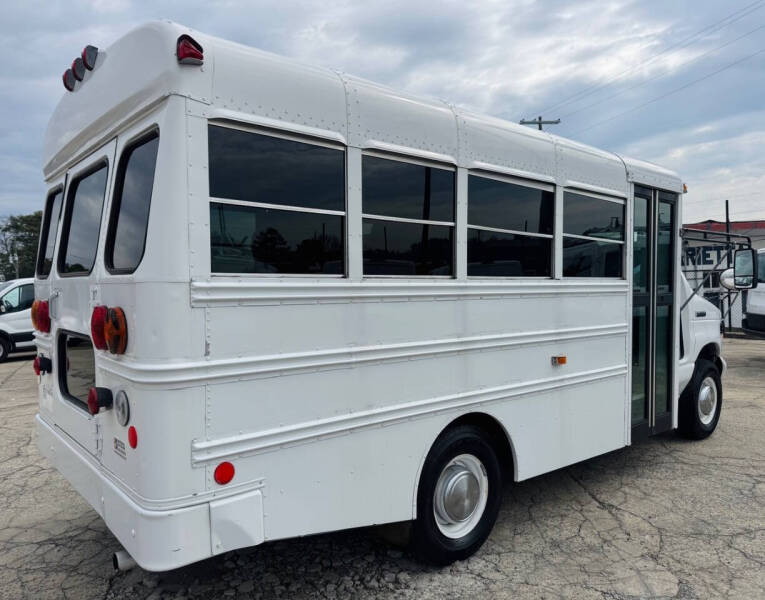 2006 Ford E-Series E-350 SD