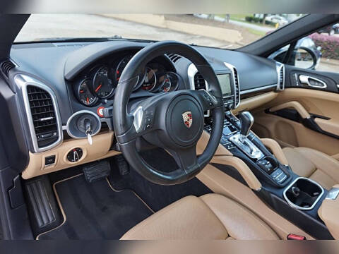 2014 Porsche Cayenne Platinum