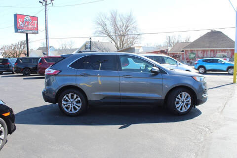 2022 Ford Edge Titanium