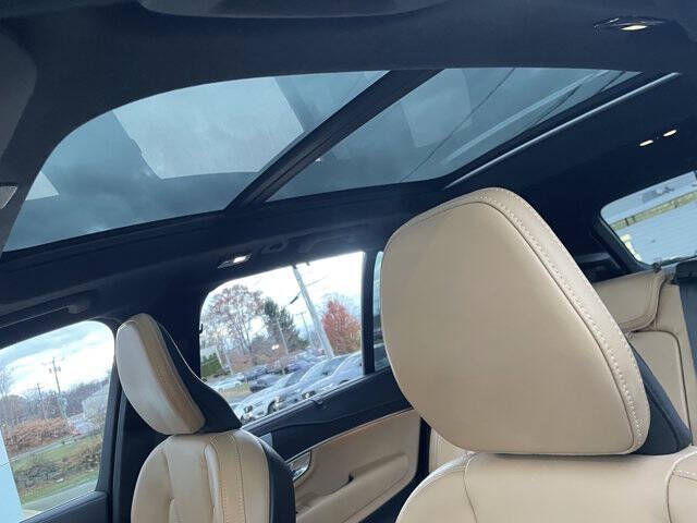 2023 Volvo XC90 Recharge T8 Ultimate Bright Theme 7P