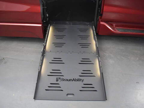 2025 Toyota Sienna XSE 7-Passenger