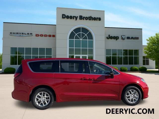 2026 Chrysler Pacifica Select