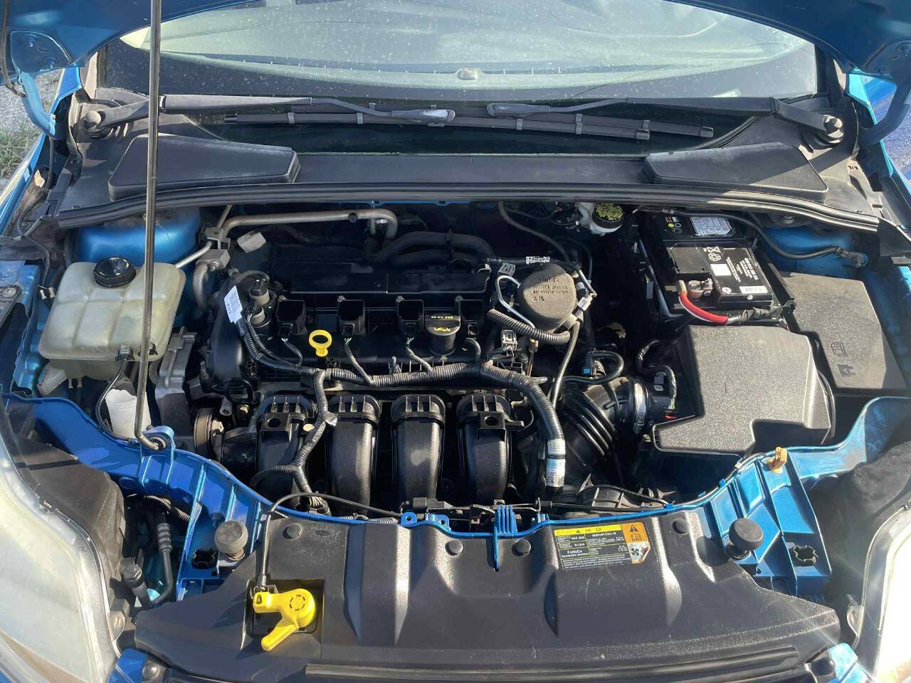 Blue 2012 Ford Focus SE SE 4dr Hatchback 14