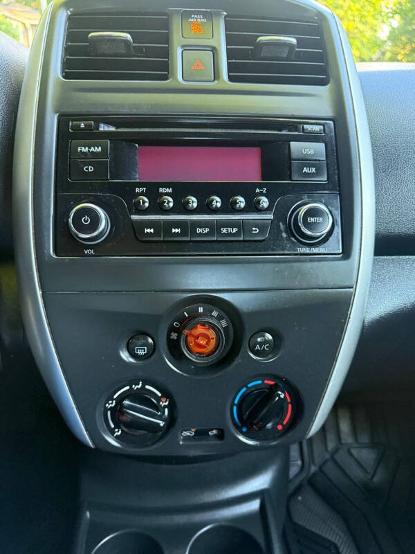 2016 Nissan Versa 1.6 SV