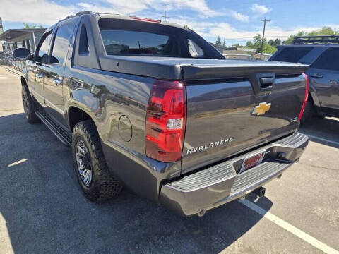 2011 Chevrolet Avalanche LTZ