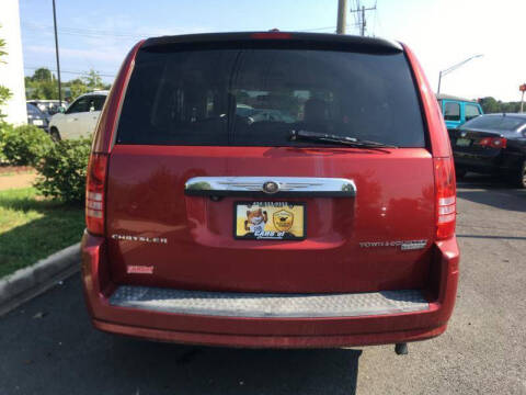 2010 Chrysler Town and Country Touring