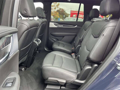 2025 Cadillac XT6 Premium Luxury