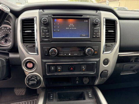 2017 Nissan Titan SV