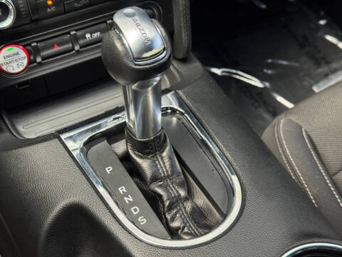 2015 Ford Mustang V6
