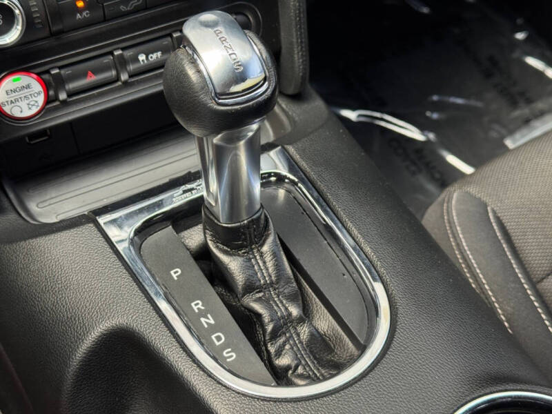 2015 Ford Mustang V6