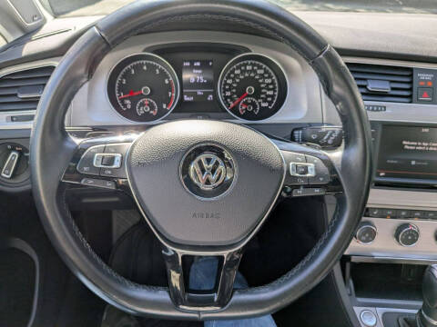 2016 Volkswagen Golf TSI SE