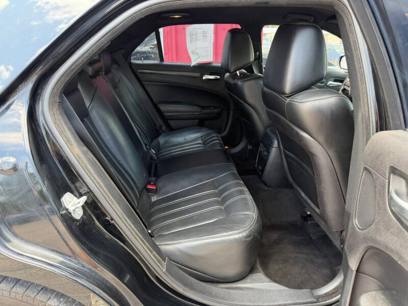 2016 Chrysler 300