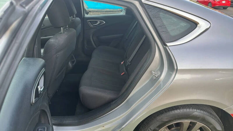 2016 Chrysler 200