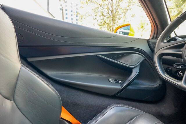 2020 McLaren 720S Spider Luxury