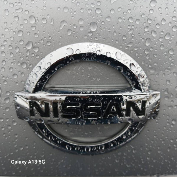 2010 Nissan Versa 1.8 SL