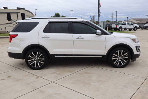 2017 Ford Explorer Platinum