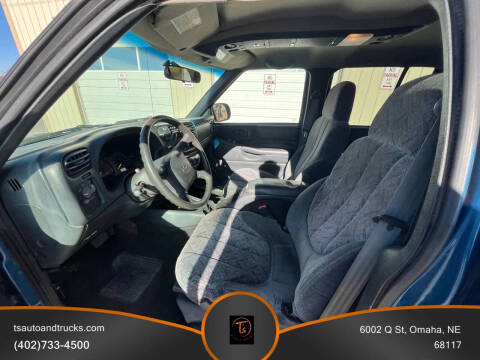 2001 Chevrolet S-10 LS