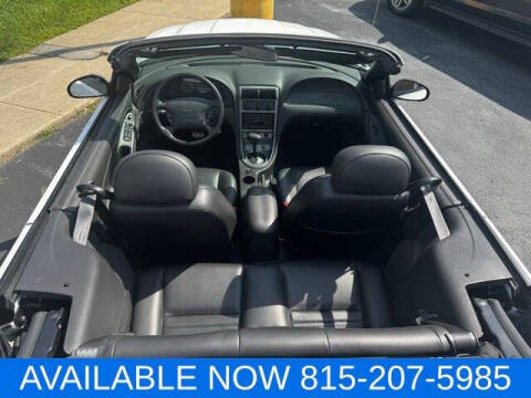 2004 Ford Mustang GT Deluxe