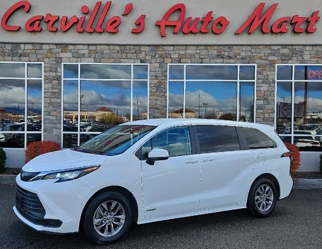 2021 Toyota Sienna LE 8-Passenger