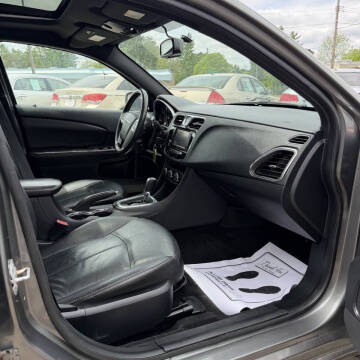 2013 Chrysler 200 Limited
