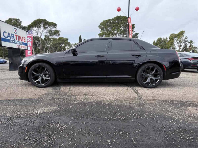 2022 Chrysler 300 Touring