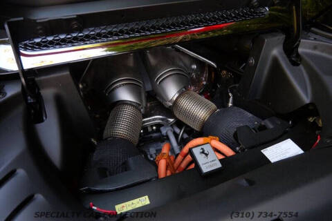 2025 Ferrari 296 GTS