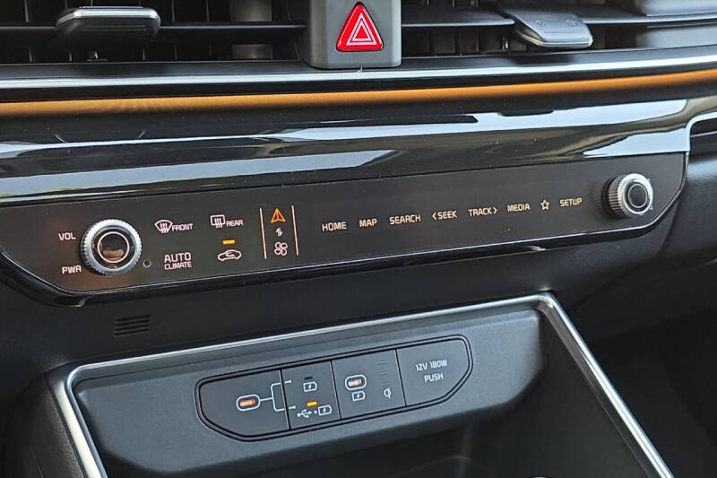 2026 Kia Carnival SX