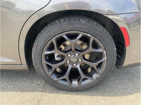 2019 Chrysler 300
