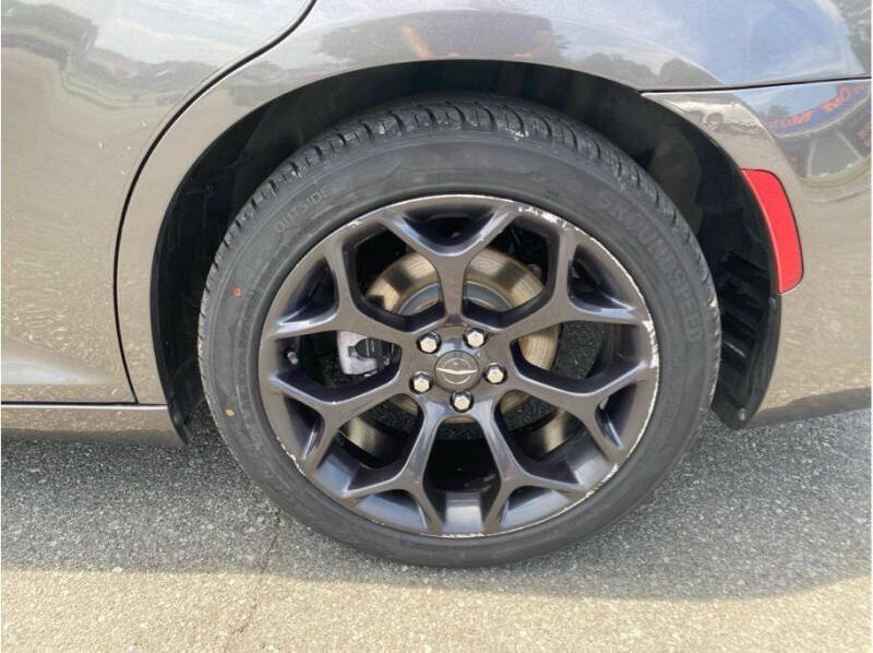 2019 Chrysler 300