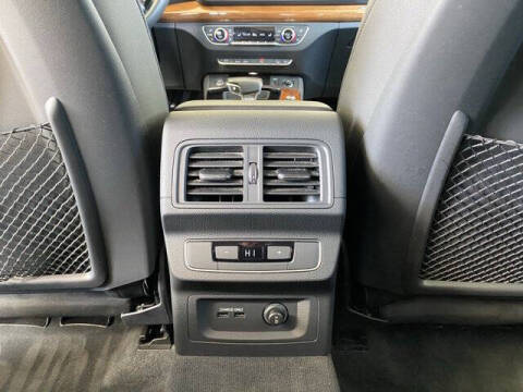 2023 Audi Q5 quattro Premium Plus 40 TFSI