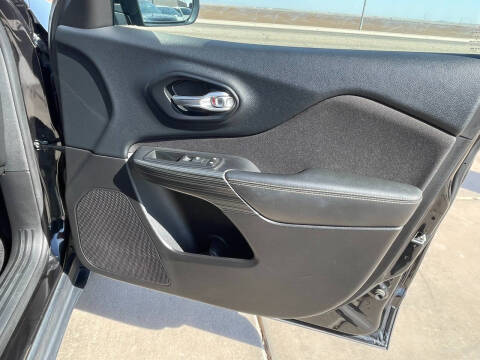 2016 Jeep Cherokee Sport Altitude