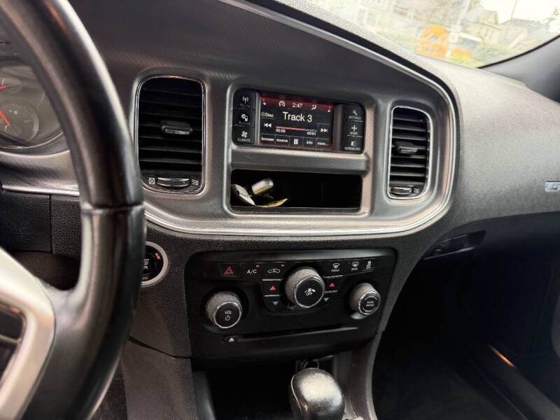 2013 Dodge Charger SE