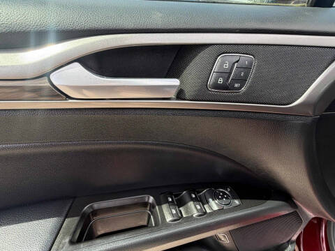 2017 Ford Fusion Energi SE Luxury