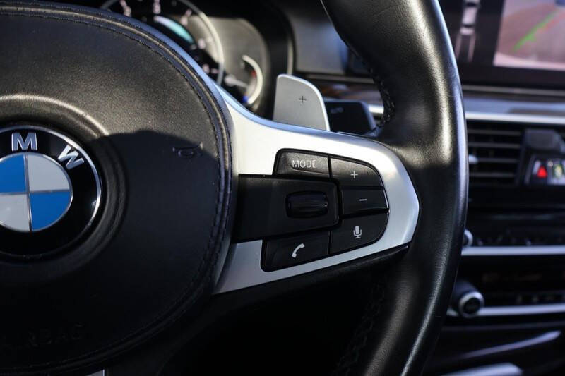 2019 BMW 5 Series 530i