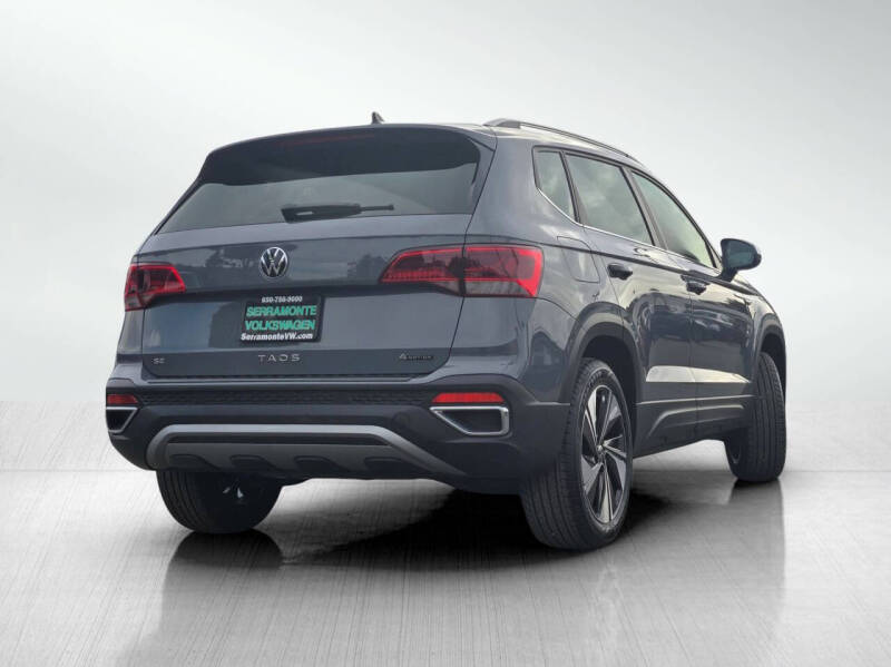 2024 Volkswagen Taos SE 4Motion
