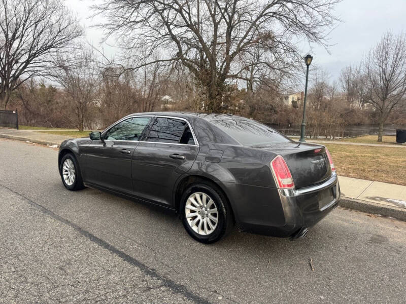 2013 Chrysler 300