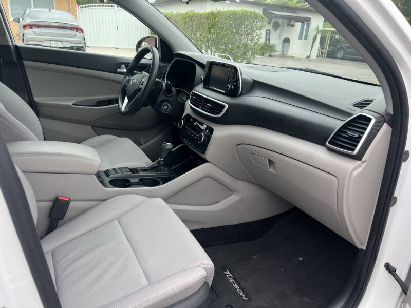 2020 Hyundai Tucson SE