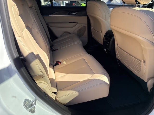 2025 Jeep Grand Cherokee Laredo X