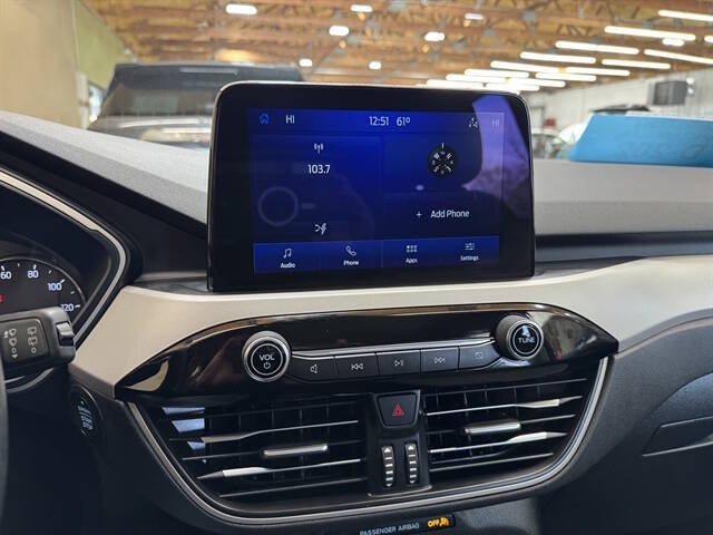 2022 Ford Escape Hybrid SE