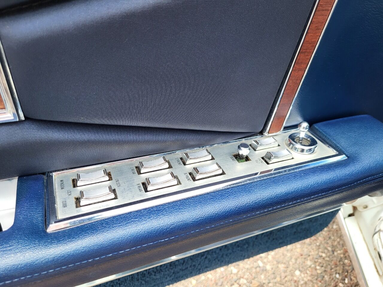 1971 Lincoln Continental 165