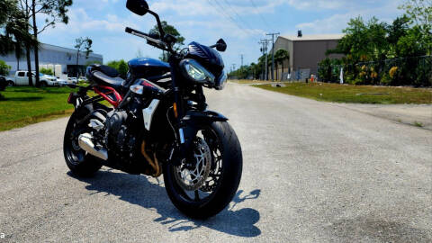 2022 Triumph Street Triple R for sale at Von Baron Motorcycles, LLC. - Motorcycles in Fort Myers FL