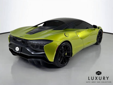2023 McLaren Artura