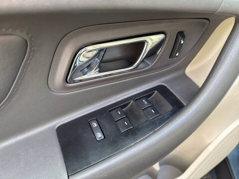 2010 Ford Taurus SEL