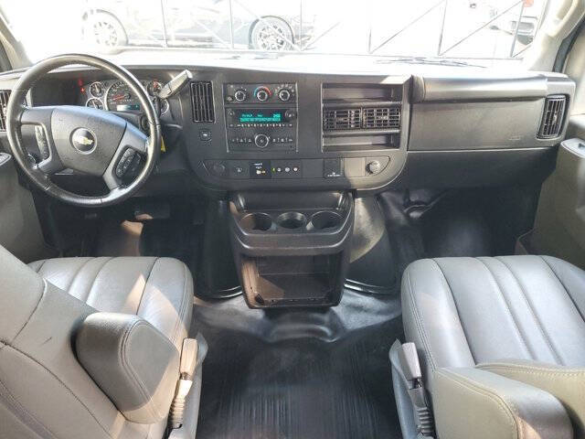 2023 Chevrolet Express 2500