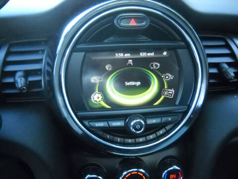 2017 MINI Hardtop 4 Door Cooper